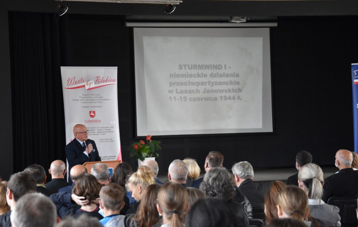 23 września 2021 – Konferencja „Akcja Sturmwind i bitwa pod Osuchami – czerwiec 1944 r.”