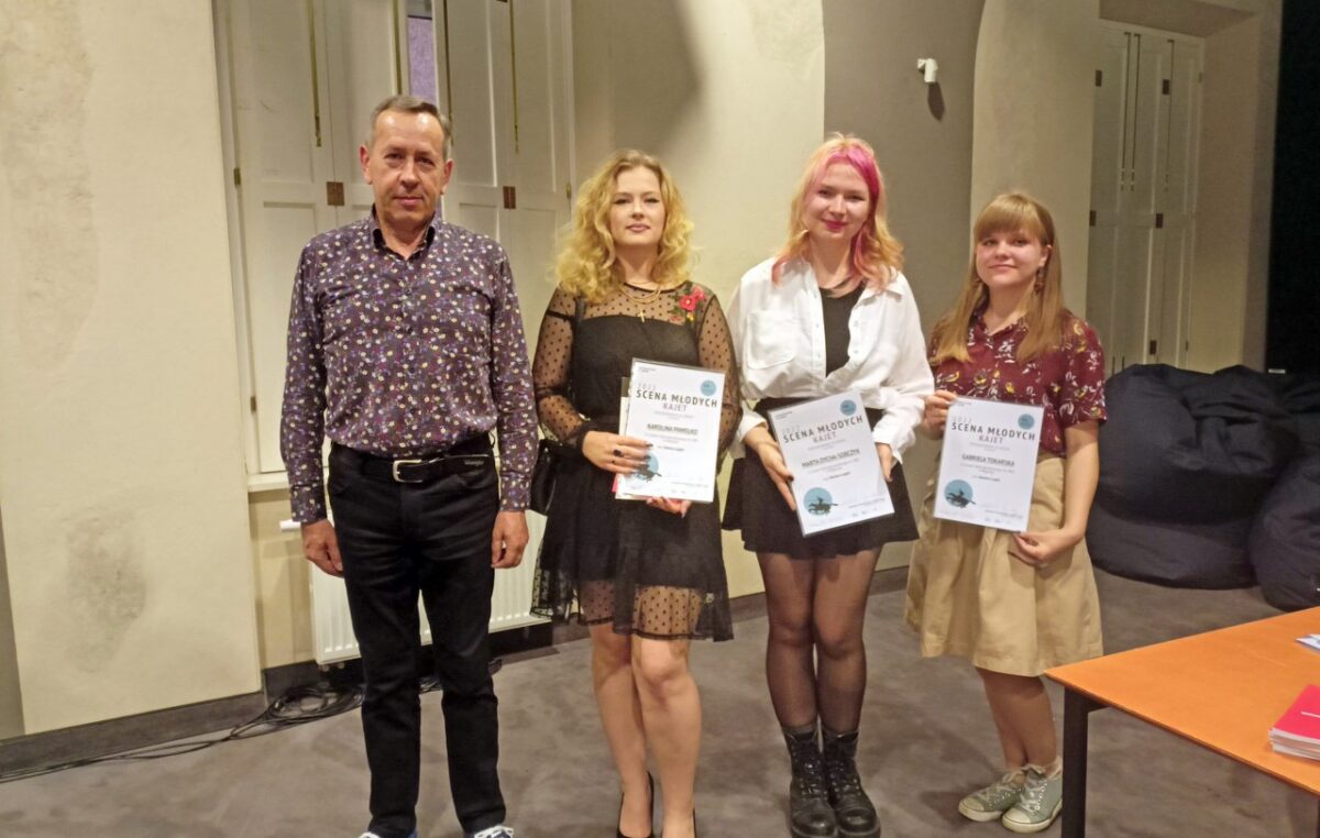 8 czerwca 2022 – Literackie sukcesy uczennic naszej szkoły