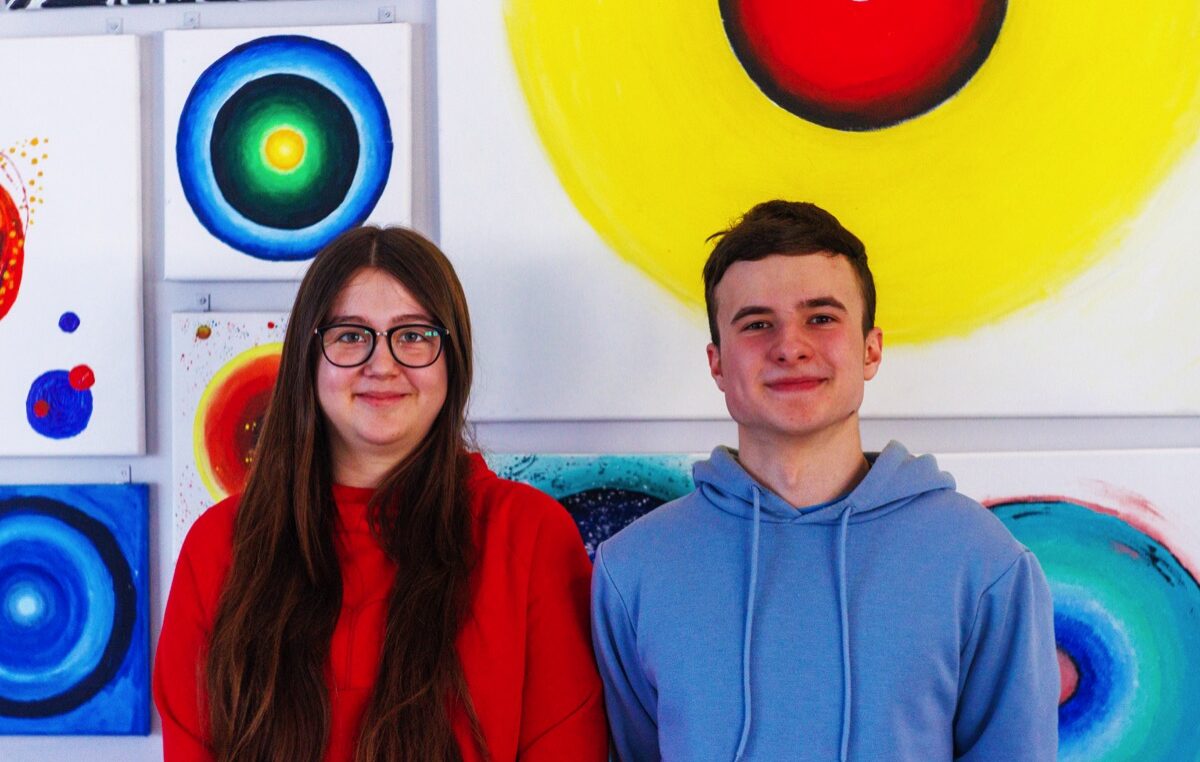 5 kwietnia 2023 – Wiktoria i Mikołaj z tytułami laureatów Olimpiady Historycznej