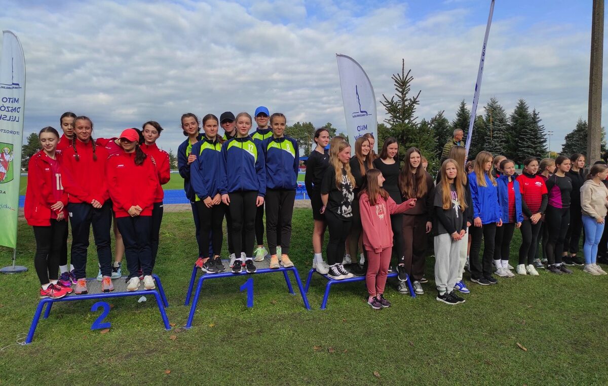 25 października 2023 – Nasze lekkoatletki  ze złotym medalem