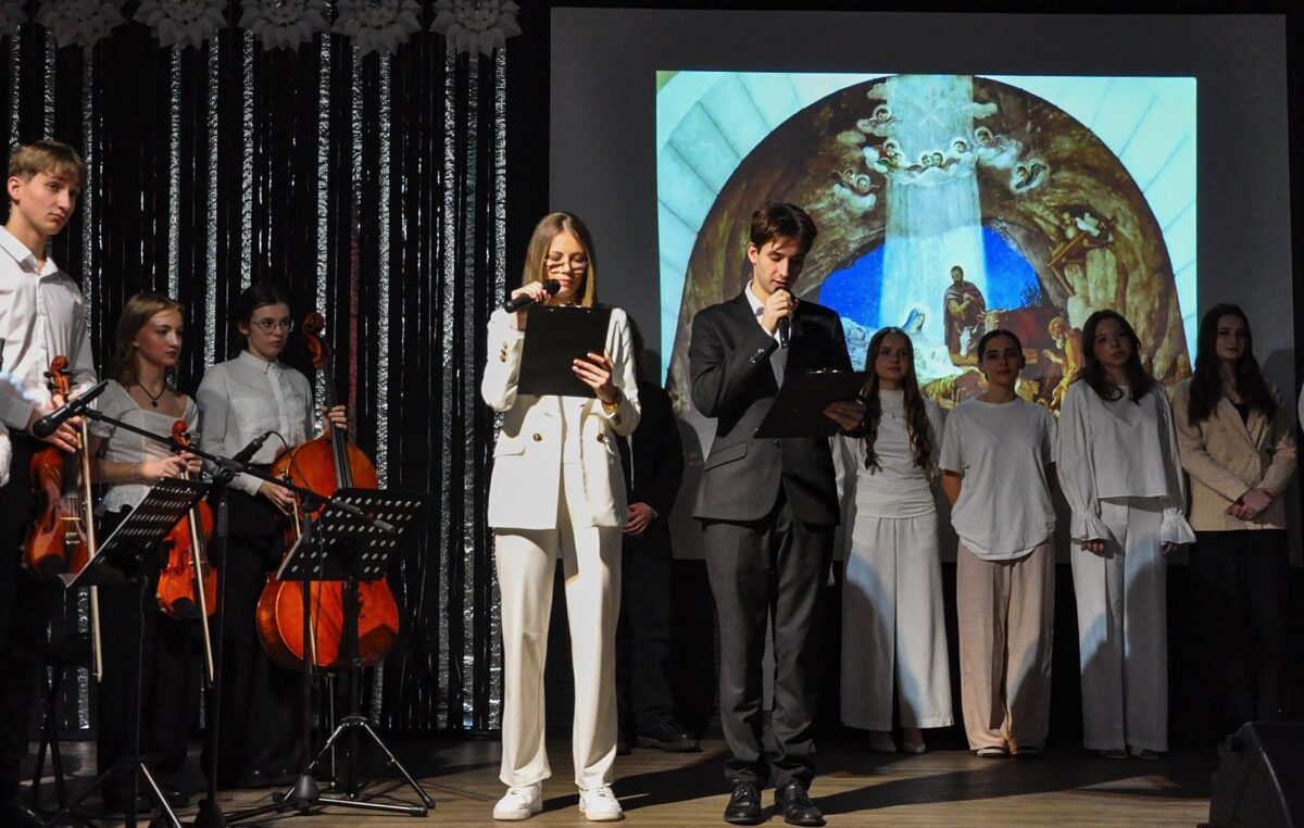 20 grudnia 2024 – „Bóg się rodzi, moc truchleje…”