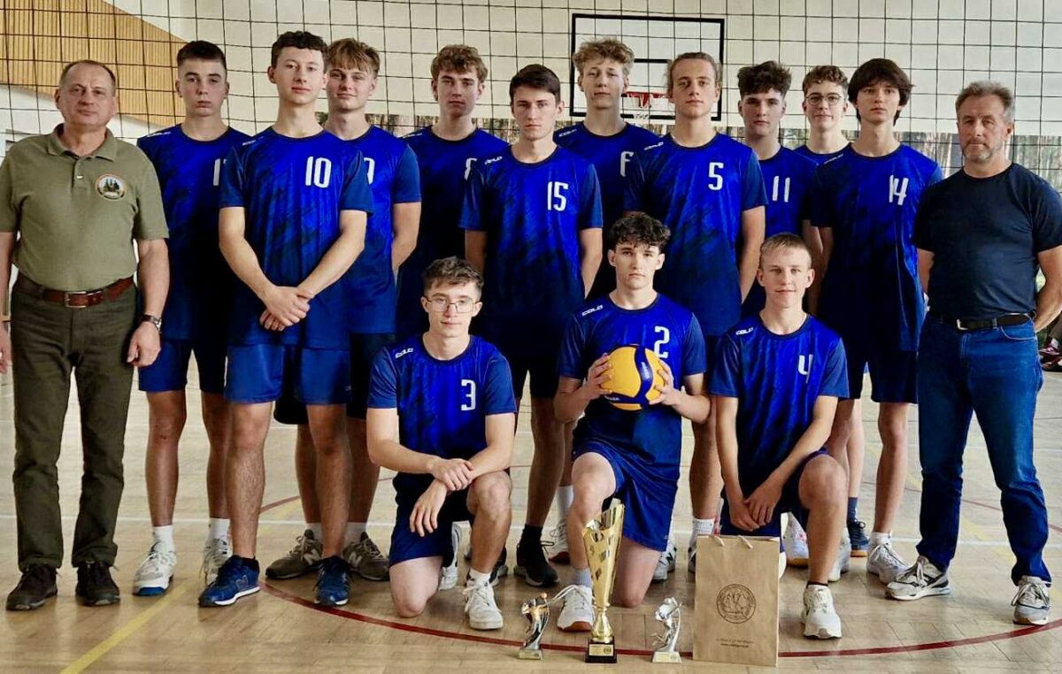 17 października 2025 – Nasi siatkarze z Pucharem Dyrektora ZSL