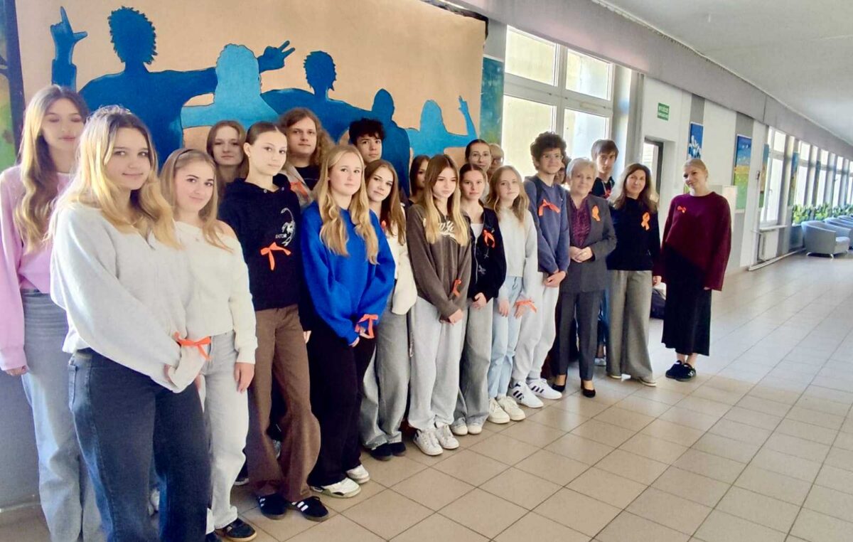 2 października 2025 – Dzień Pomarańczowej Sznurówki – symboliczna walka z hejtem