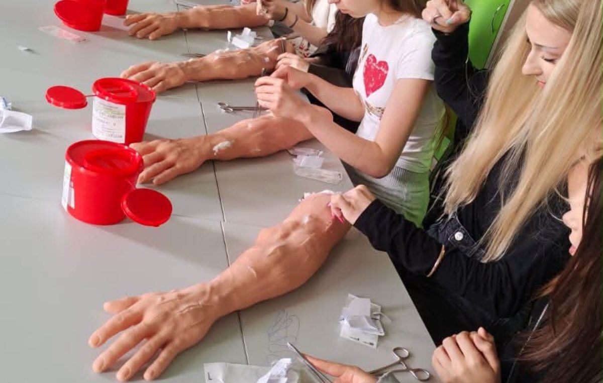 30 maja 2026 – Warsztaty szycia chirurgicznego na UM